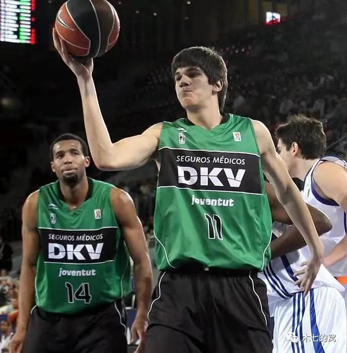 姆与斯图加 姆与斯图加