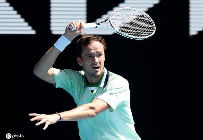 引起了足球 引起了足球