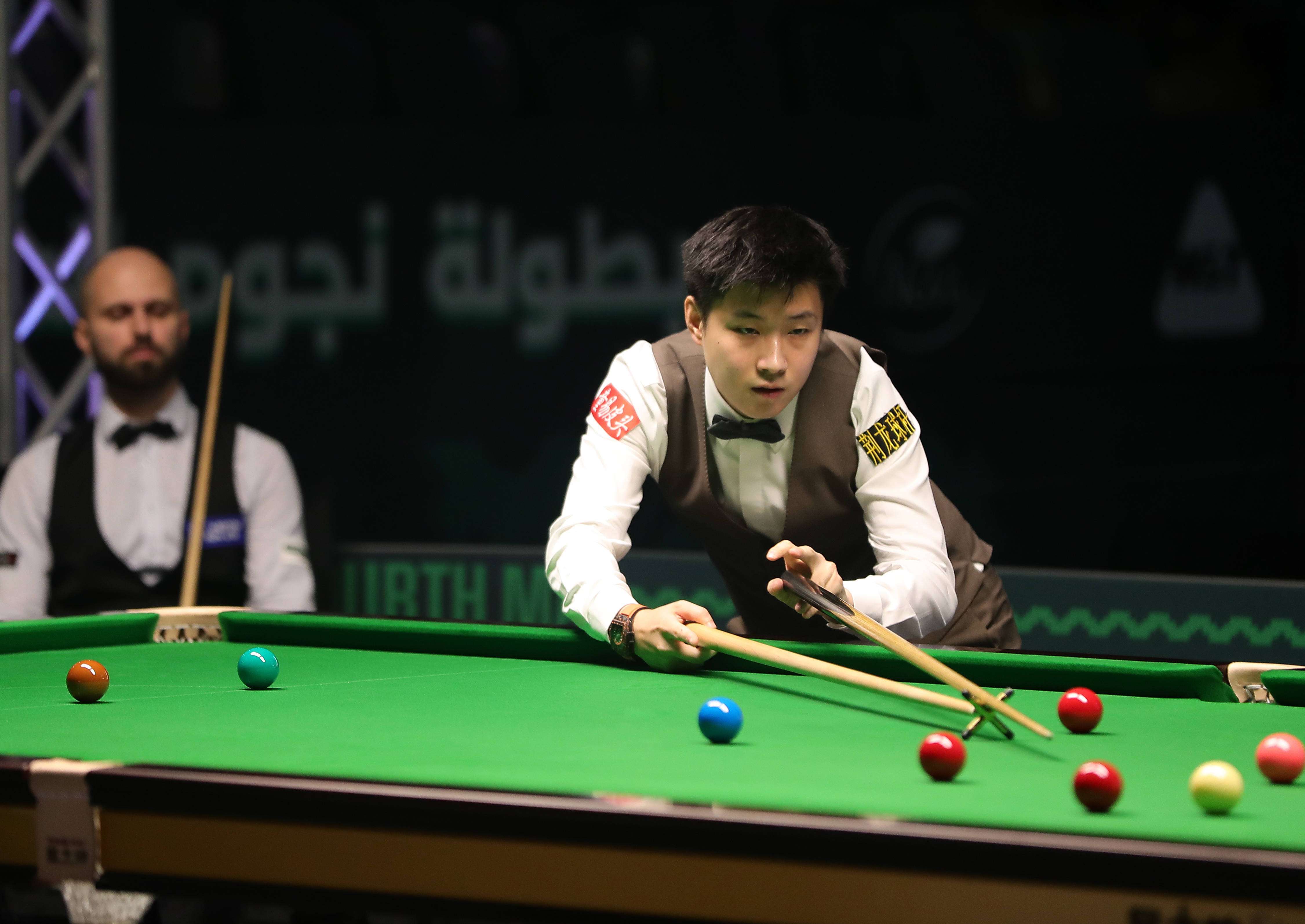 不论外界舆 不论外界舆