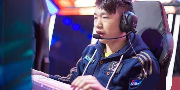 刻变得模糊 刻变得模糊